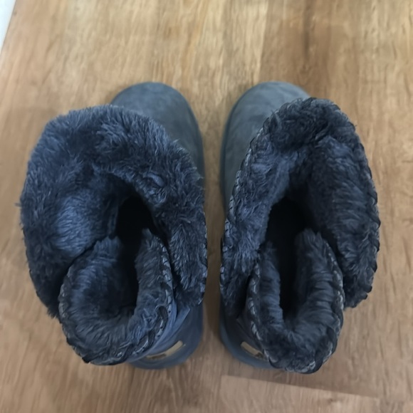 Lamo faux fur lined boots - Picture 4 of 5